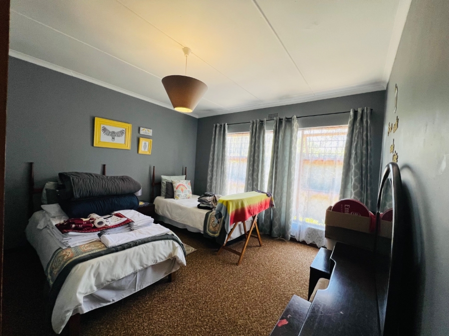 3 Bedroom Property for Sale in Loerie Park Western Cape